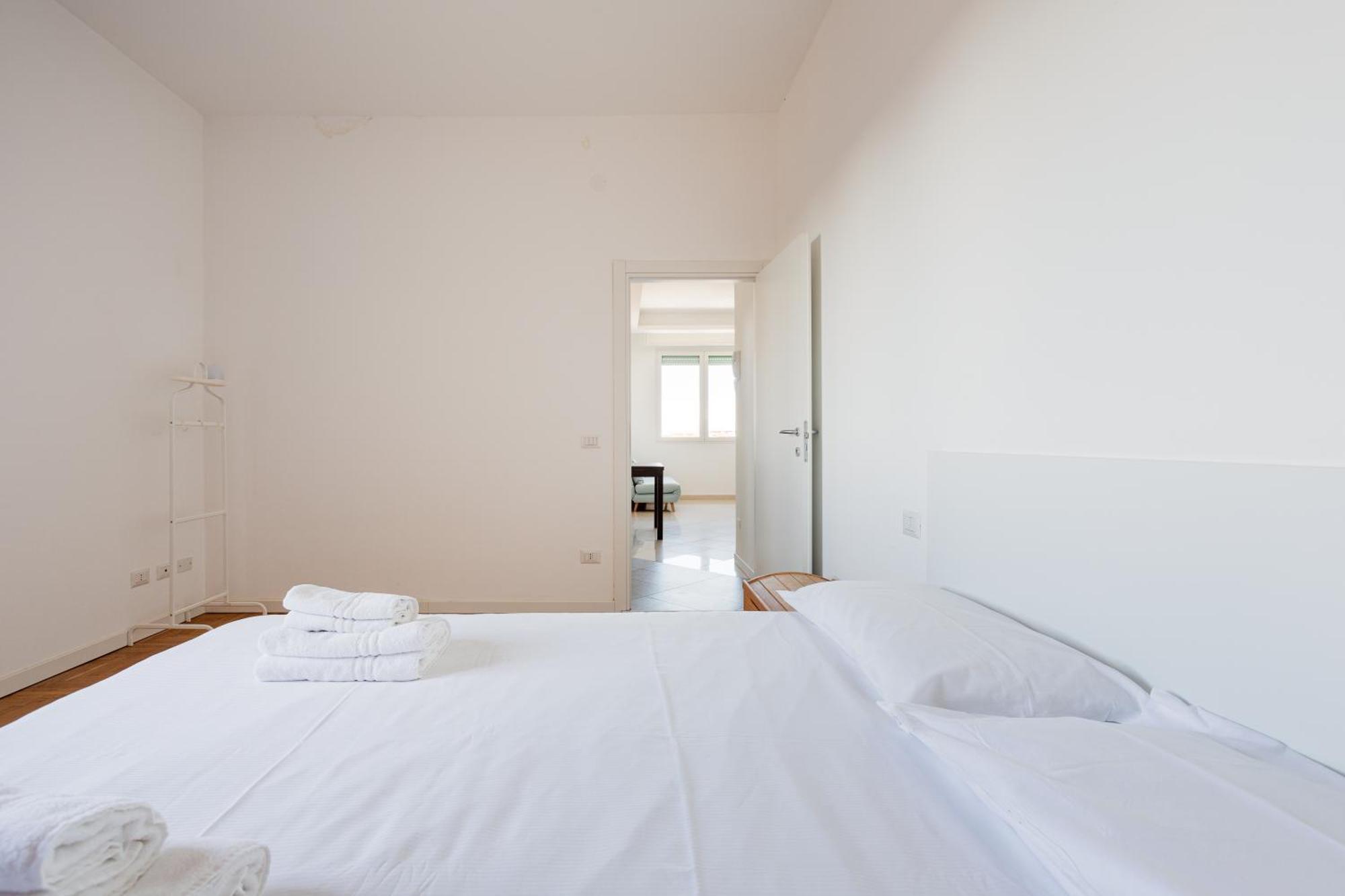 Elegant Milan Apartment In Restocco Area Luaran gambar